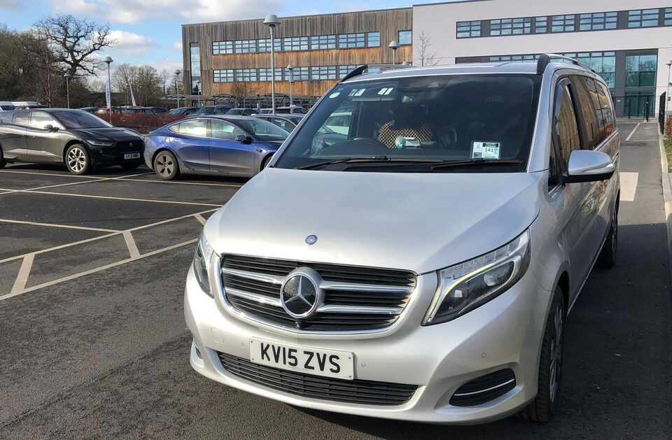 Woking to Heathrow taxi